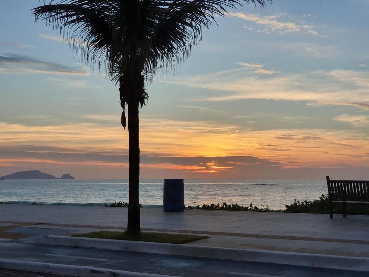 Hotel Pousada Solar Dos Cavaleiros Mendes Macaé Esterno foto